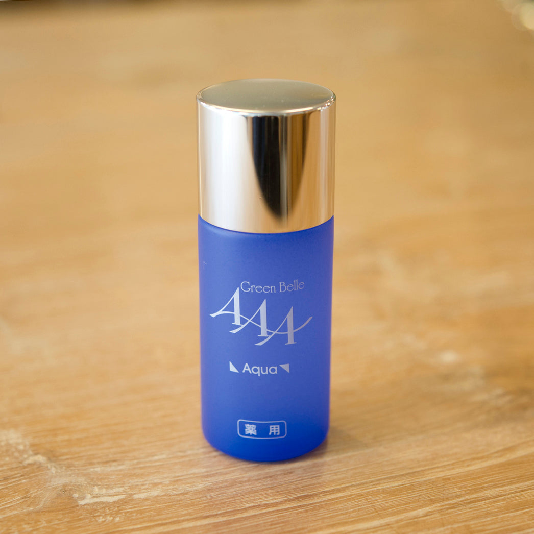 AAA薬用アクア AQUA 43 mL pH5.3